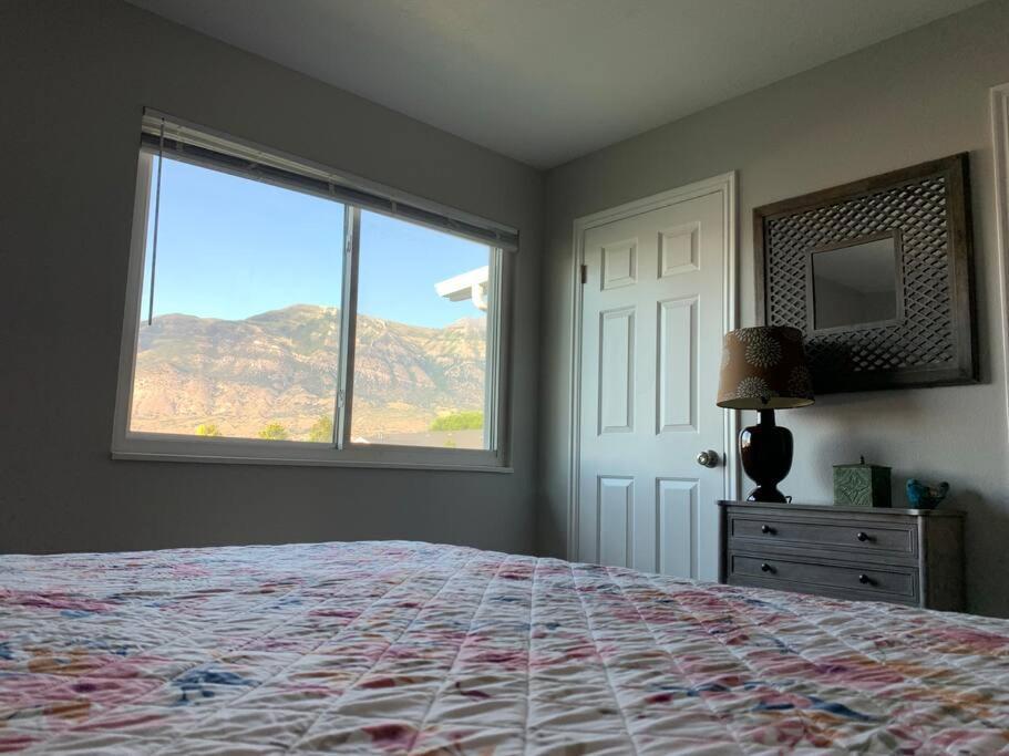 Apartment With A Mountain View *